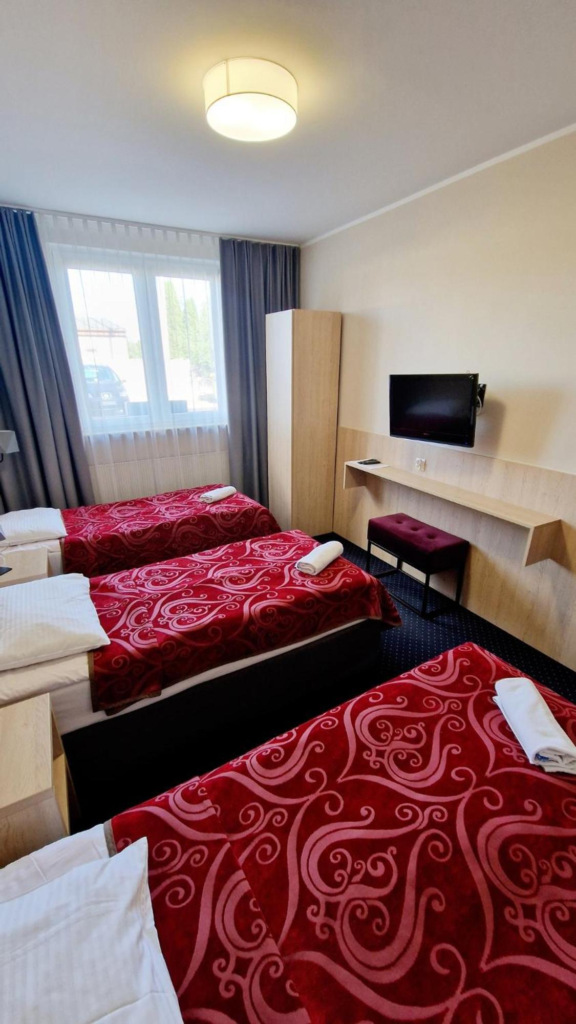 Pod Lipami Hotel Bystra  Bagian luar foto