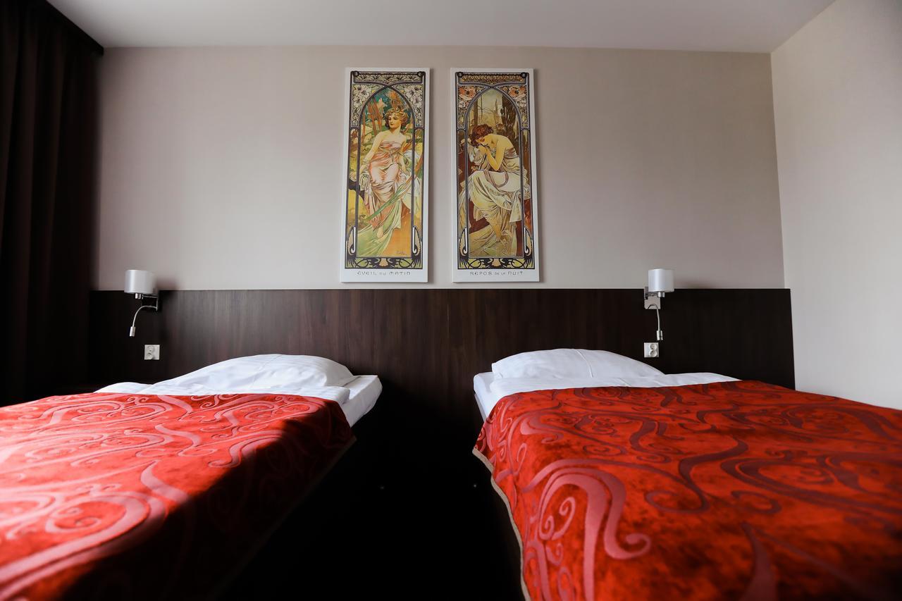 Pod Lipami Hotel Bystra  Bagian luar foto